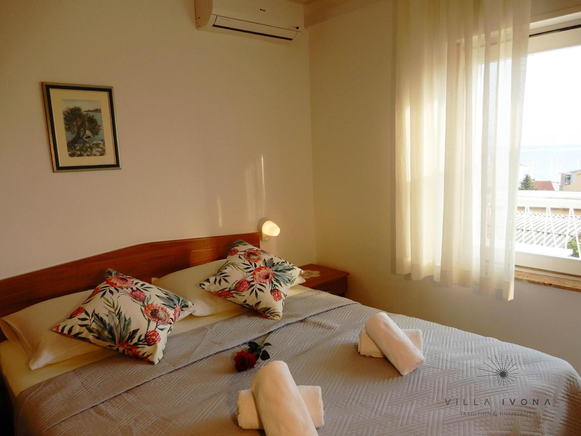 Bed And Breakfast Ivona Baska Voda Room photo